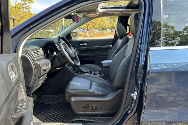 Used  Grand Commander 2018 2.0T Four-Wheel Drive Enjoyment Edition China VI
