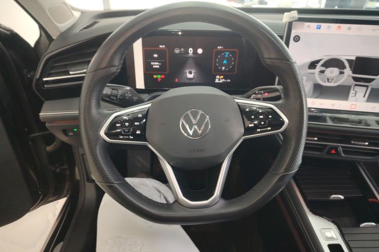 Used Volkswagen Magotan 2024 380TSI DSG Prestige Edition DaMai Package
