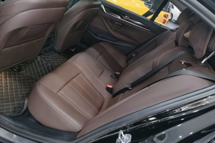 Used BMW 5 Series 2019 Facelifted 525Li Luxury Package
