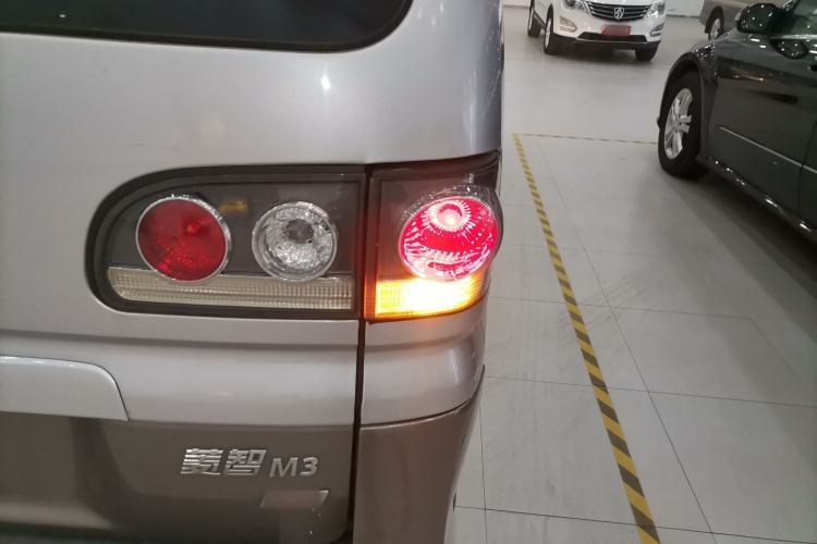 Used FORTHING Lingzhi 2015 M3 1.6L 7-Seater Standard Model
