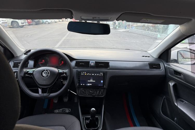 Used Volkswagen Santana 2016 1.6L Manual Fashion Edition
