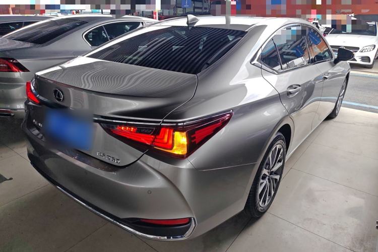 Used Lexus ES 2021 260 Excellence Edition
