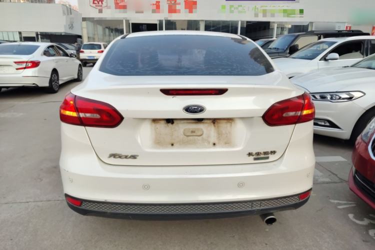 Used Ford Focus 2015 Sedan EcoBoost 180 Automatic Elite Model
