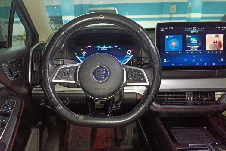 Used BYD Tang New Energy 2018 DM 2.0T All-Wheel Drive Smart Connectivity Enjoyment Model 5 Seats China V Emission Standard
