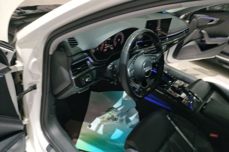 Used Audi A4L 2022 40 TFSI Luxury Dynamic Model
