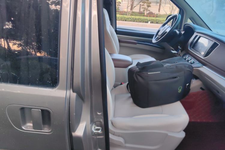 Used FORTHING Lingzhi 2018 M5L 1.6L 7-Seater Comfort Model
