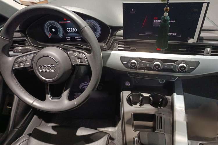 Used Audi A4L 2022 40 TFSI Fashion Dynamic Model
