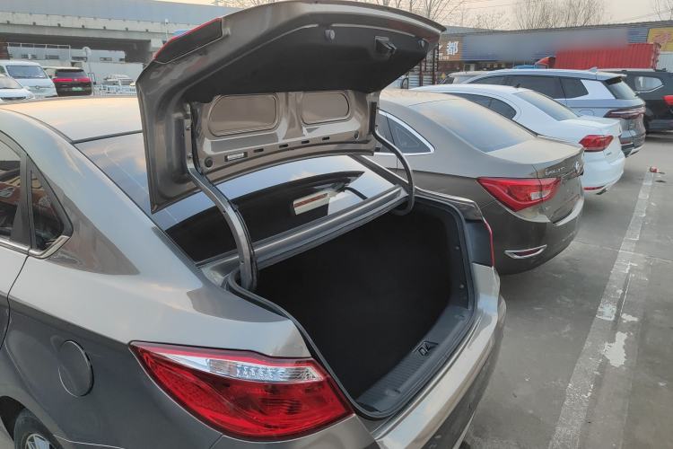 Used Changan Eado 2015 1.6L Manual Luxury Model China V Standard
