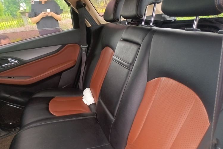 Used Baojun 560 2015 1.8L Manual Elite Model
