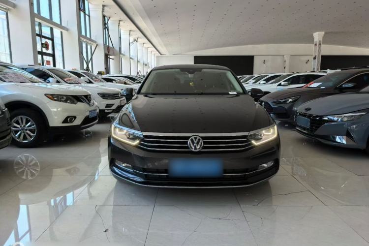 Used Volkswagen Magotan 2017 380TSI DSG Prestige Edition
