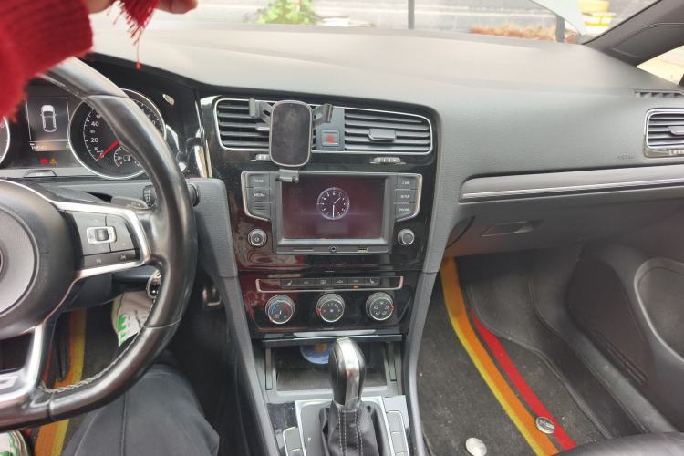 Used Volkswagen Golf 2017 280TSI Automatic R-Line Million-Vehicle Commemorative Edition
