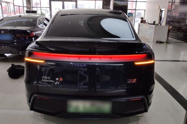 Used Tesla Model Y 2025 Long-Range All-Wheel Drive First Edition
