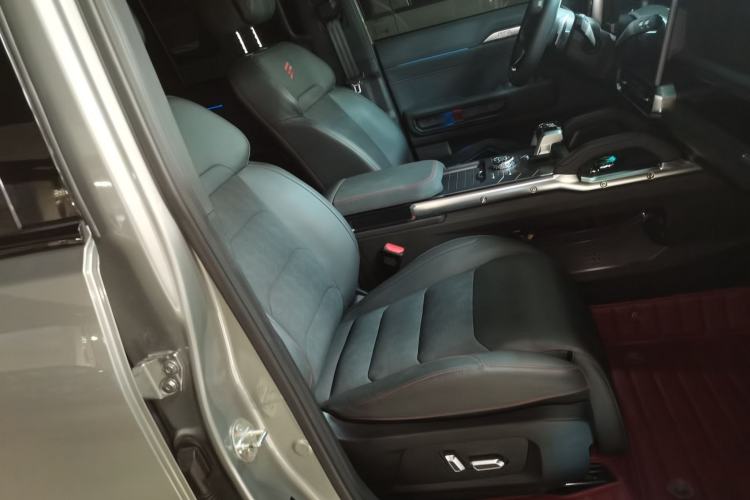 Used JETOUR Traveler 2023 2.0T All-Wheel Drive CrossPRO+
