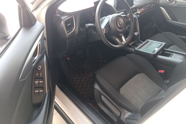 Used Mazda CX-4 2018 2.0L Automatic Two-Wheel Drive Blue Sky Dynamic Version China VI Standard
