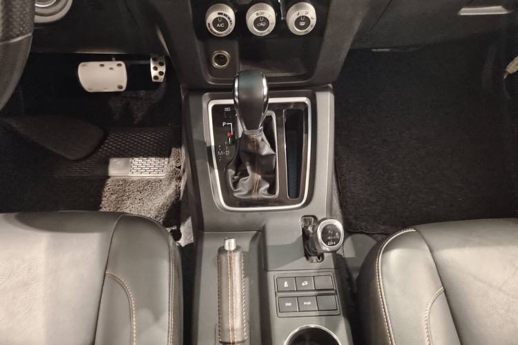 Used Beijing Auto BJ40 2016 40L 2.3T Automatic All-Wheel Drive Premium Edition
