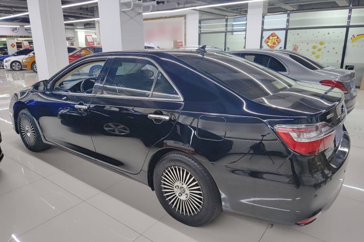 Used Toyota Camry 2015 Dual-Engine 2.5 HG Luxury Navigation Edition
