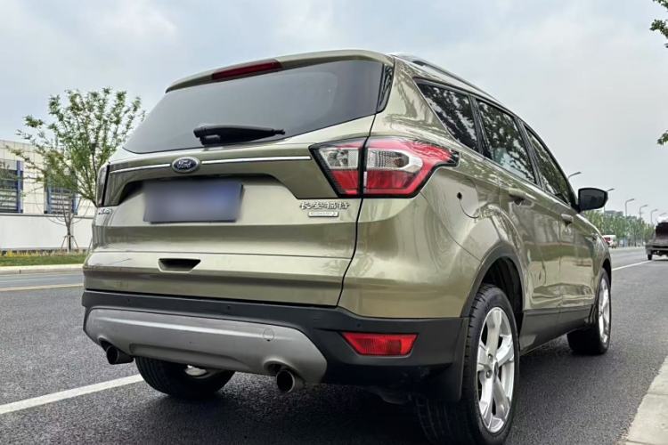Used Ford Kuga 2018 EcoBoost 180 Two-Wheel-Drive Platinum Edition
