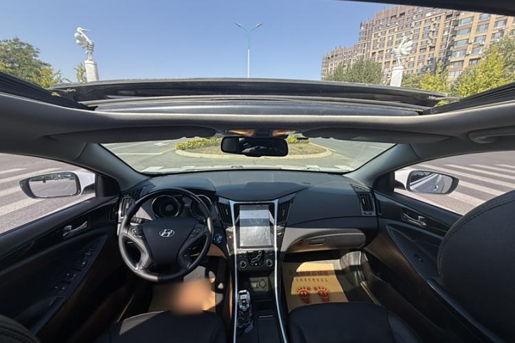 Used Hyundai Sonata 2014 2.4L Automatic Luxury Version China IV Standard
