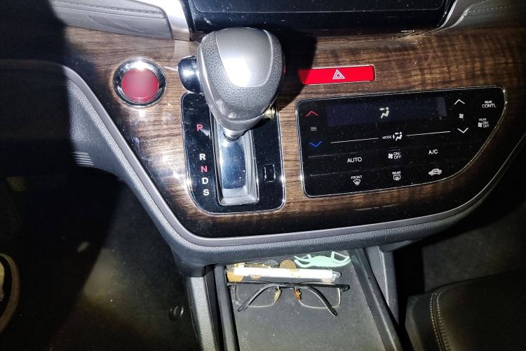 Used Honda Odyssey 2015 2.4L Smart Edition
