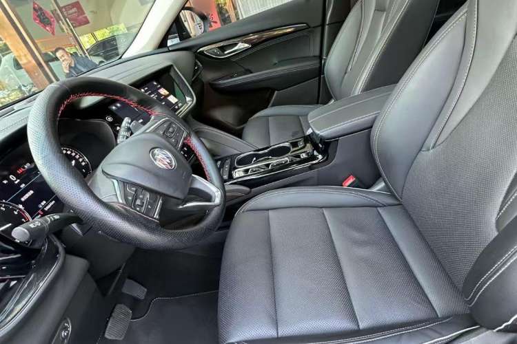 Used Buick Envision 2022 Facelift Encore S 652T Two-Wheel-Drive Luxury Model
