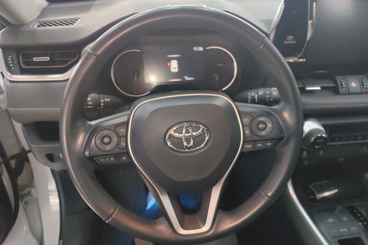 Used Toyota RAV4 2021 2.0L CVT Two-Wheel Drive Fashion PLUS Edition
