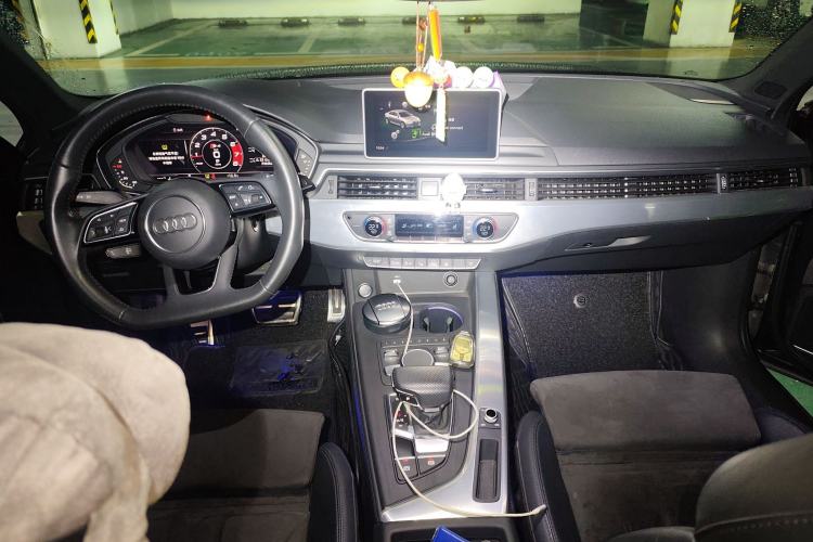 Used Audi A4L 2019 40 TFSI Sporty Version China V