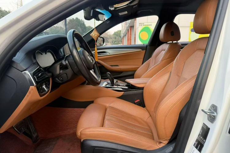 Used BMW 5 Series (Import) 2018 525i M Sport Package
