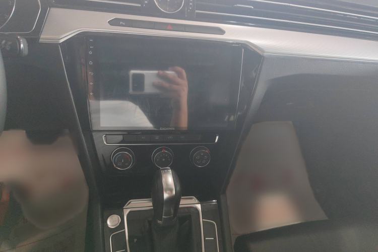 Used Volkswagen Magotan 2017 330TSI DSG Leading Model
