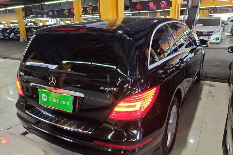 Used Mercedes-Benz R-Class 2014 R 320 4MATIC Luxury Model
