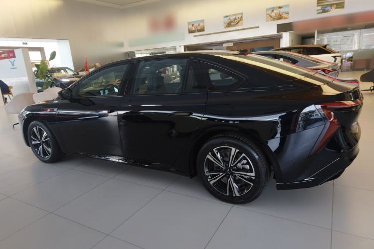 Used Hongqi EH7 2025 600 Smart Selection Edition