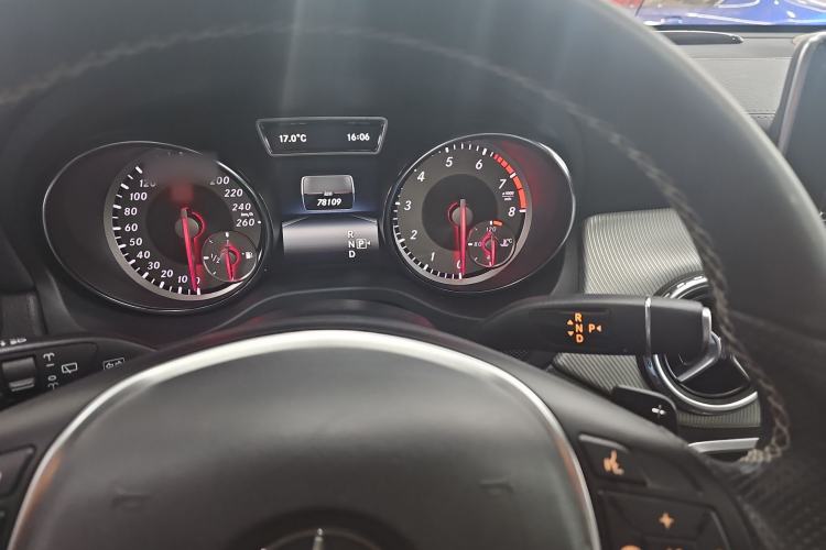 Used Mercedes-Benz GLA 2015 GLA 220 4MATIC Luxury Model
