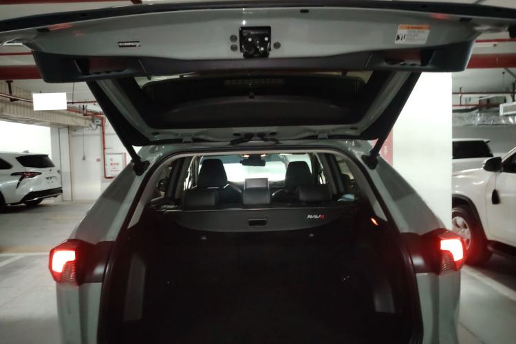 Used Toyota RAV4 2022 2.0L CVT Two-Wheel Drive Fashion Edition
