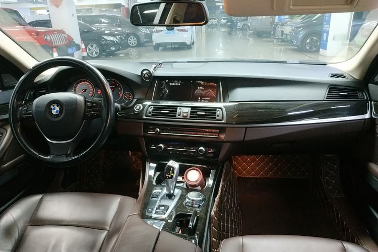 Used BMW 5 Series 2014 525Li Luxury Design Package
