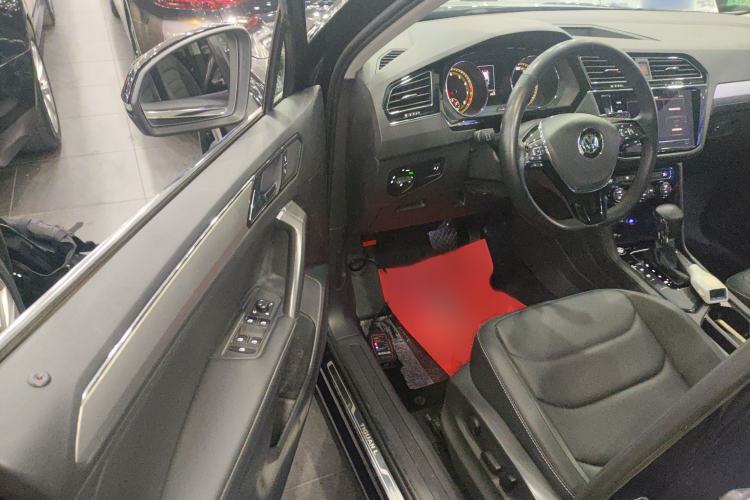 Used Volkswagen Tiguan L 2019 Updated Version 330TSI Automatic Two-Wheel Drive Panoramic Comfort Edition China VI Standard
