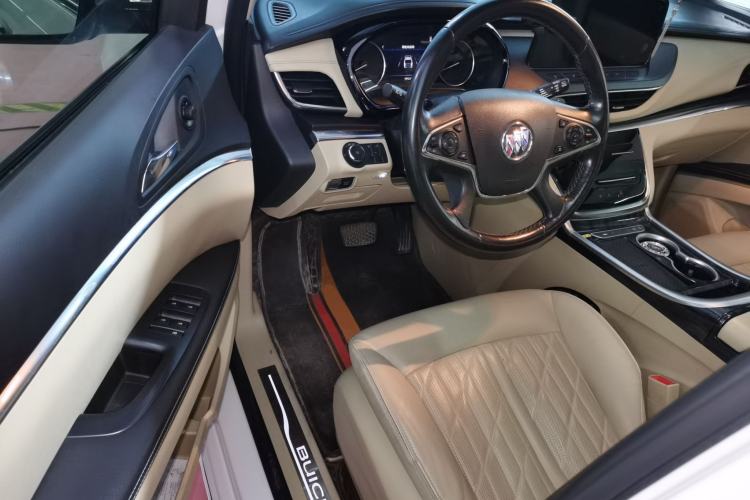 Used Buick GL8 2023 Land Executive Class Deluxe Model