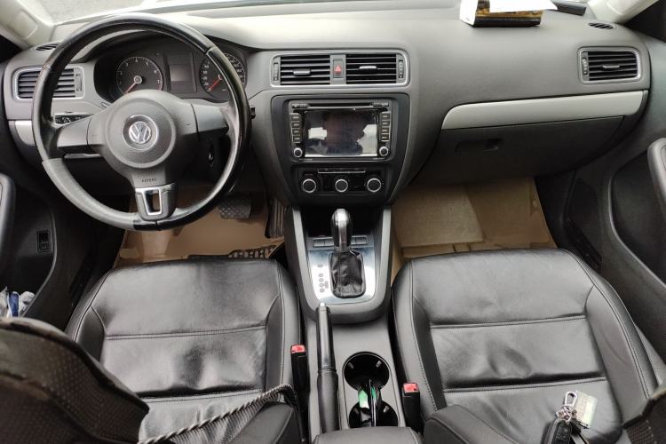 Used Volkswagen Sagitar 2014 Revised Version 1.6L Automatic Comfort Edition