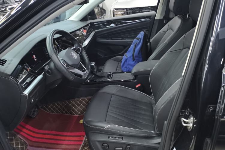 Used Volkswagen Passat 2023 Facelift 330TSI Luxury Edition
