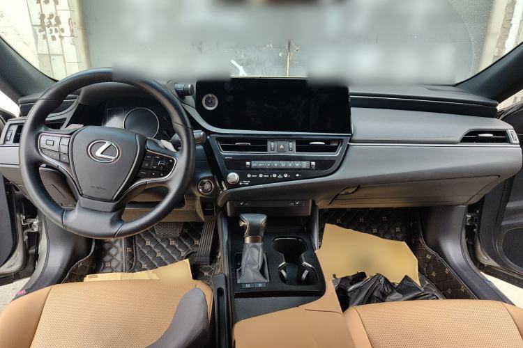 Used Lexus ES 2023 200 Excellence Edition