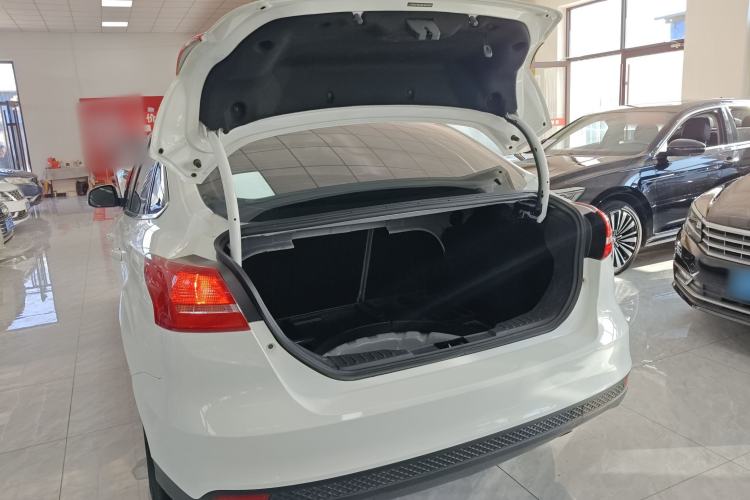 Used Ford Focus 2017 Sedan 1.6L Automatic Comfort Plus SmartDrive Edition
