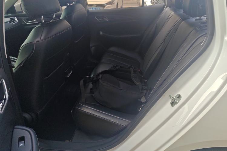 Used Roewe i5 2020 1.5L Automatic 4G Connect Luxury Flagship Edition
