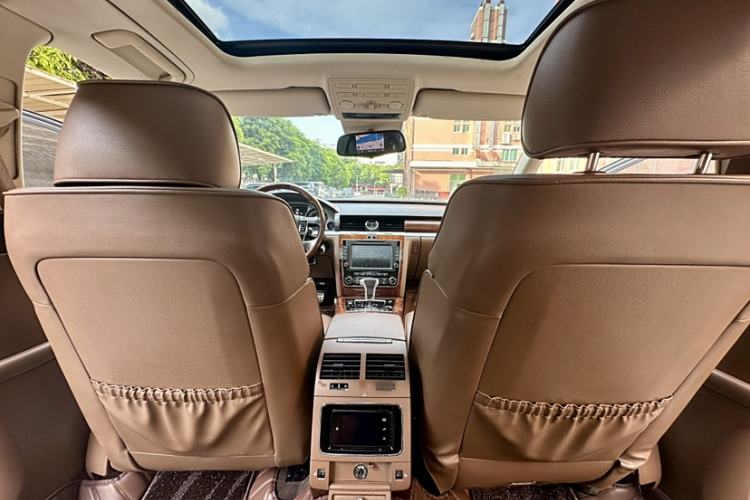 Used Volkswagen Phaeton 2014 3.0L Executive Model
