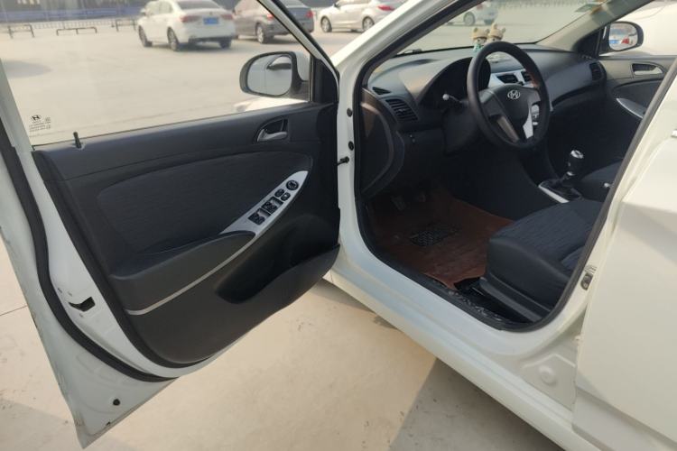 Used Hyundai Verna Ray 2014 1.4L Manual GLX