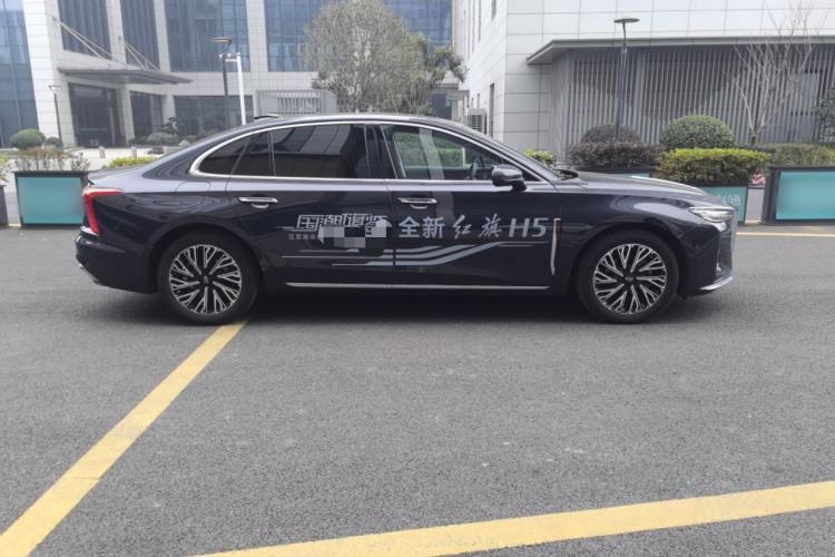 Used Hongqi H5 2024 2.0T Automatic Smart Connect Flagship Edition
