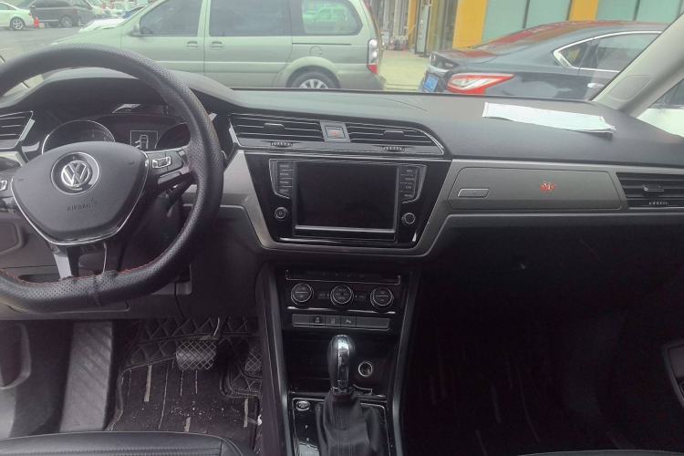 Used Volkswagen Touran 2018 Volkswagen Touran L 280TSI DSG Boundary Edition 7 Seats China V Emission Standard
