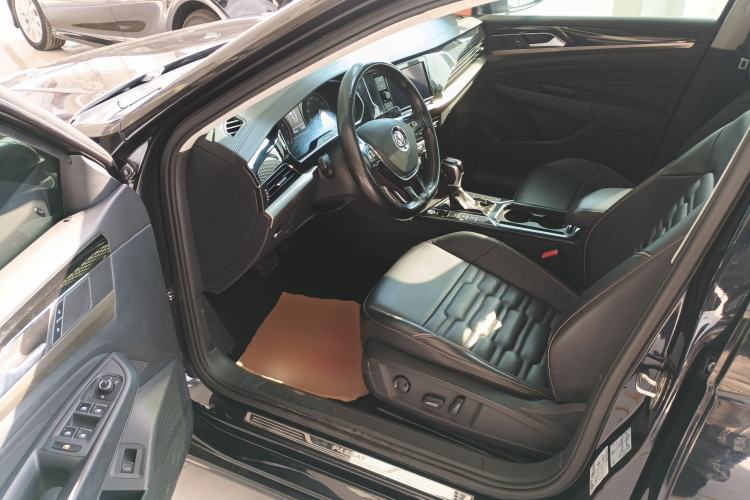 Used Volkswagen Passat 2019 330TSI Elite Edition China VI