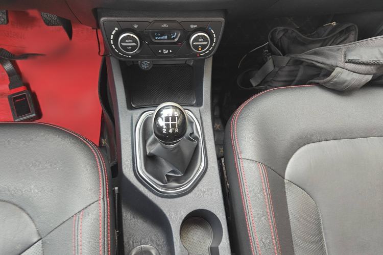 Used FAW Senya R7 2017 1.6L Manual Luxury Model
