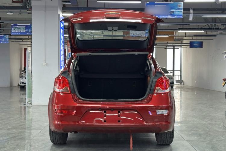 Used Chevrolet Cruze 2013 Hatchback 1.6L Automatic Luxury Model
