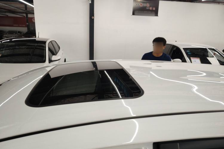 Used Toyota YARiS L 2016 Revised Version 1.5G CVT with Dynamic Sunroof
