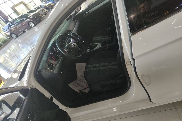 Used Volkswagen Lamando 2017 230TSI DSG Fashion Edition
