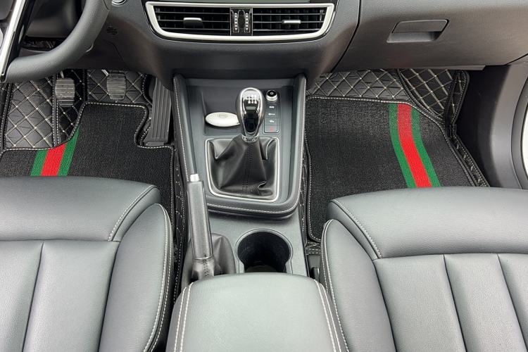 Used BYD Song MAX 2019 1.5T Manual Smart Connect Ruiyi Sunroof Model 6 Seats China VI Standard
